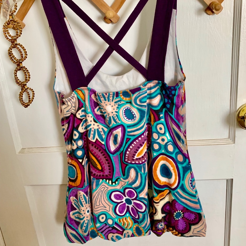 Patterned Top - Picture 2 of 3